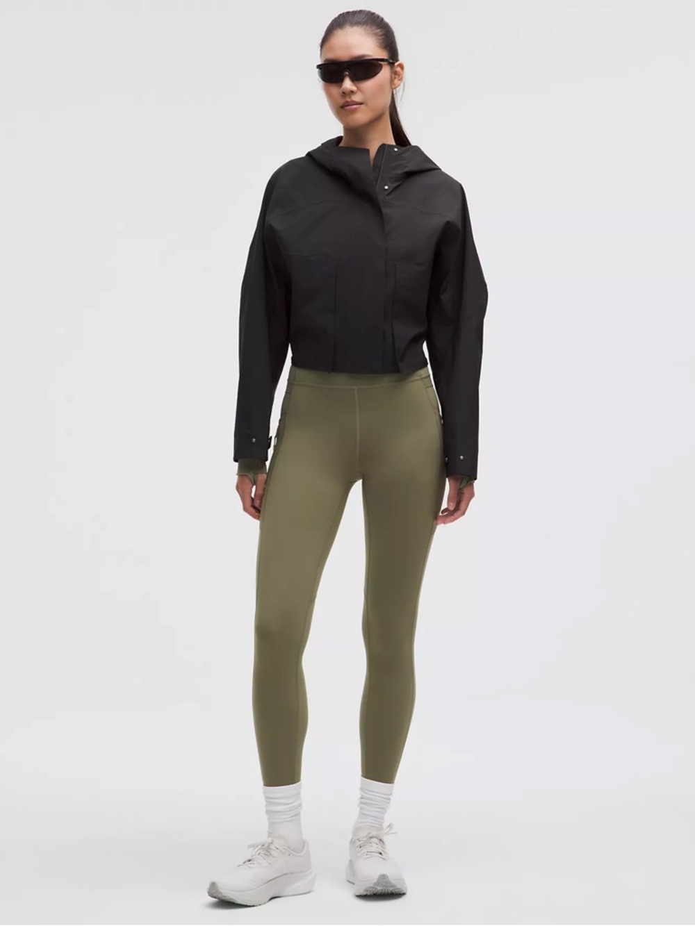 Lululemon Rain Chaser Jacket in Black (US 6) - Picture 2 of 8